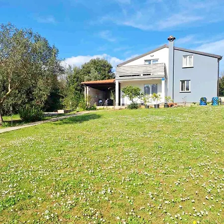 Apartment 2 Bedroom Near The Sea Rovinj