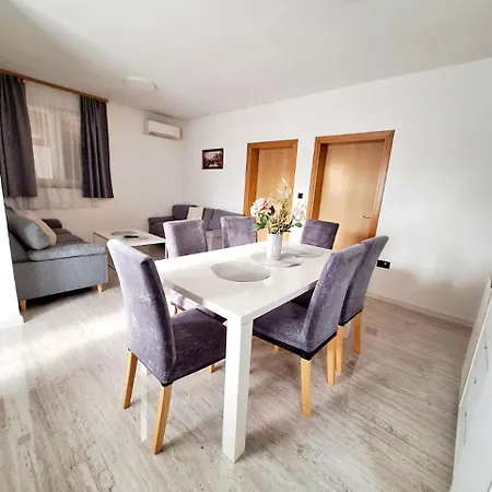 아파트 2 Bedroom Near The Sea *